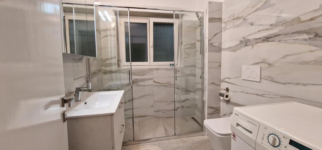 Lugano Lakeview Apartment Private Parking & Self Check-In 외부 사진